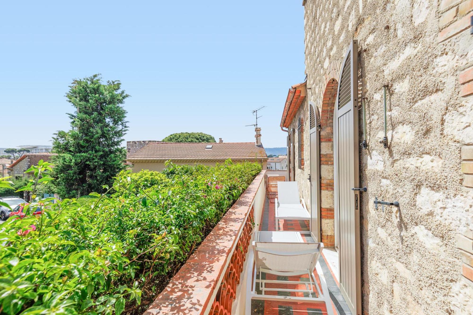 Villa Immogroom - Luxury With Swimming Pool In Center